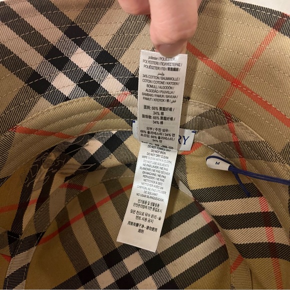 New Burberry Check Cotton Blend Bucket Hat M 58cm $480 Unisex - Picture 12 of 14